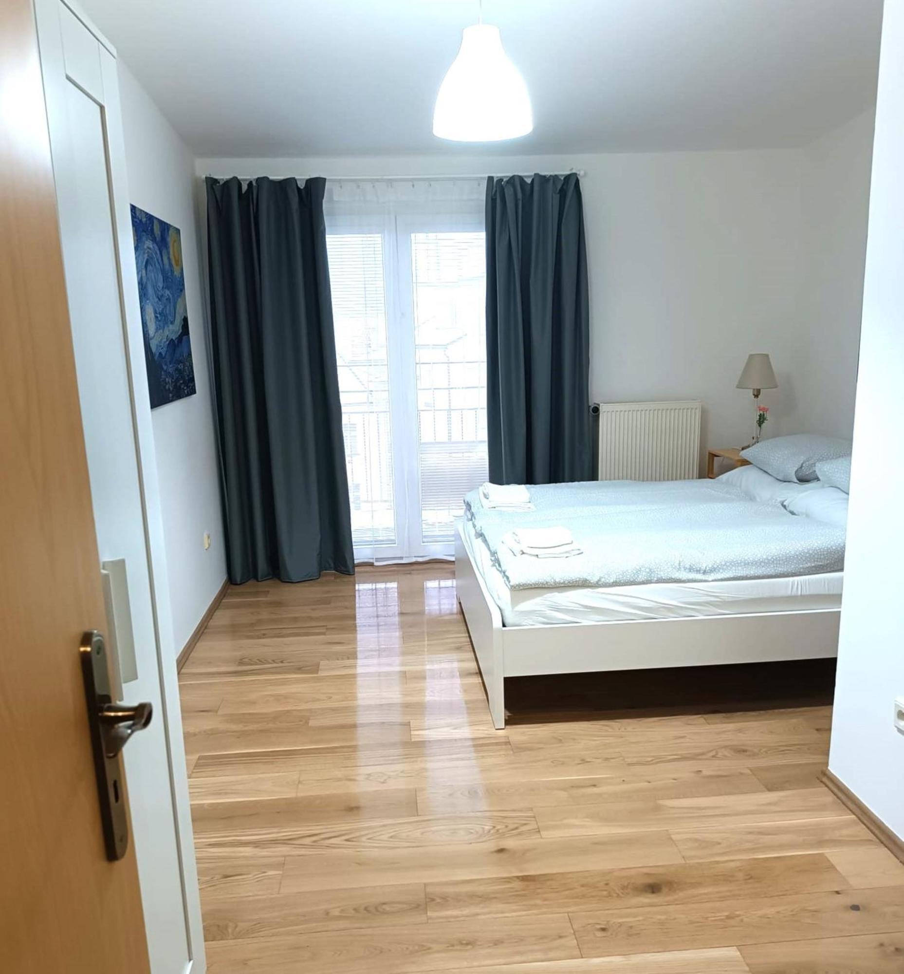 City Castle Aparthotel Прага Екстериор снимка